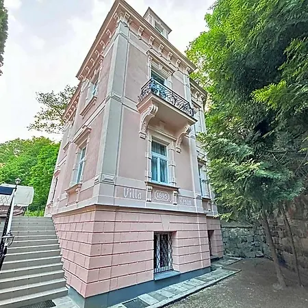 Krtek , 2 Beds, Theme Room, Free Parking Aparthotel 3*